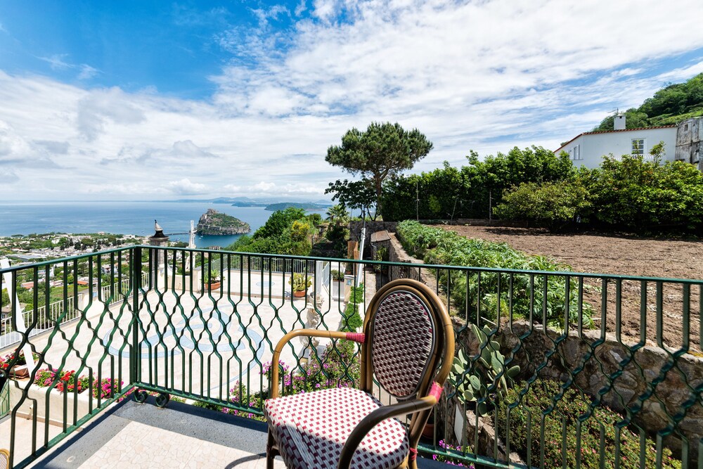 Hotel La Capannina 61/63