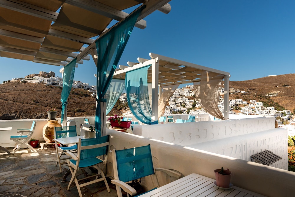 Ixthioessa Hotel 44/53