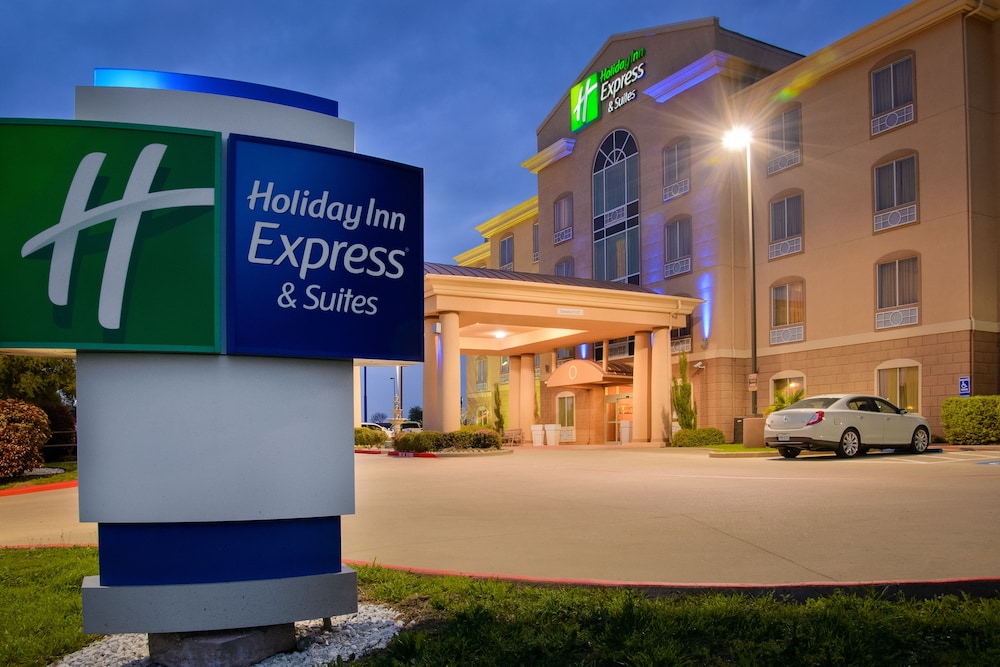 Holiday Inn Express Hotel Suites Terrell 8/64