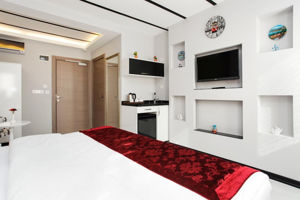 Taksim Doorway Suites - Adults Only 7/25