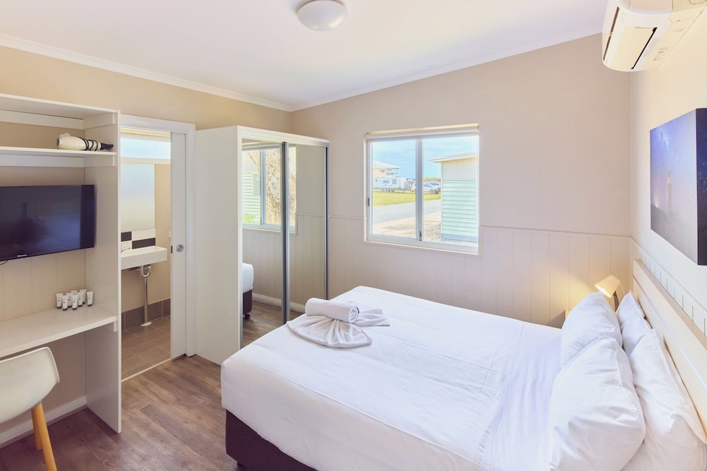 RAC Cervantes Holiday Park 21/60