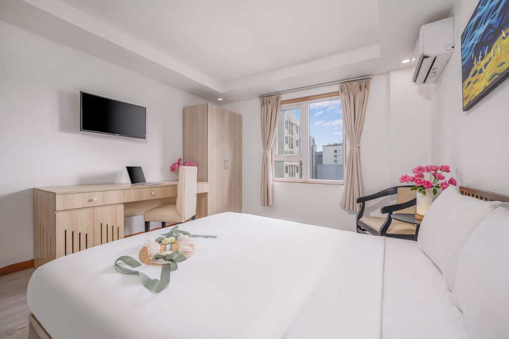 Haya Beach Hotel 24/49