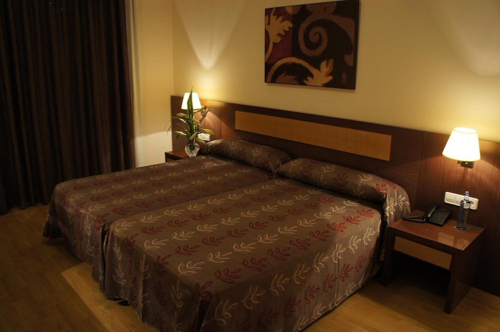 Tch Hotel 11/50