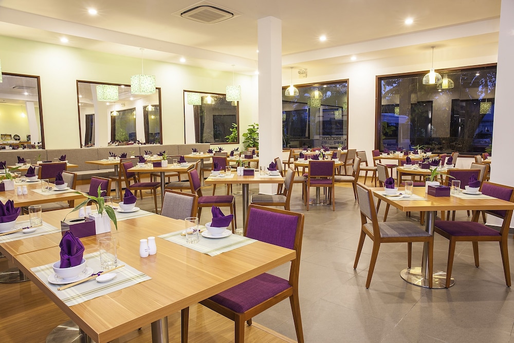 Emm Hotel Hue 33/50
