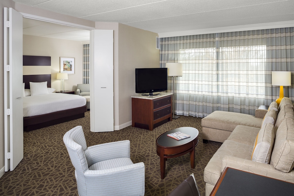 Hyatt Regency Suites Atlanta Northwest 34/65