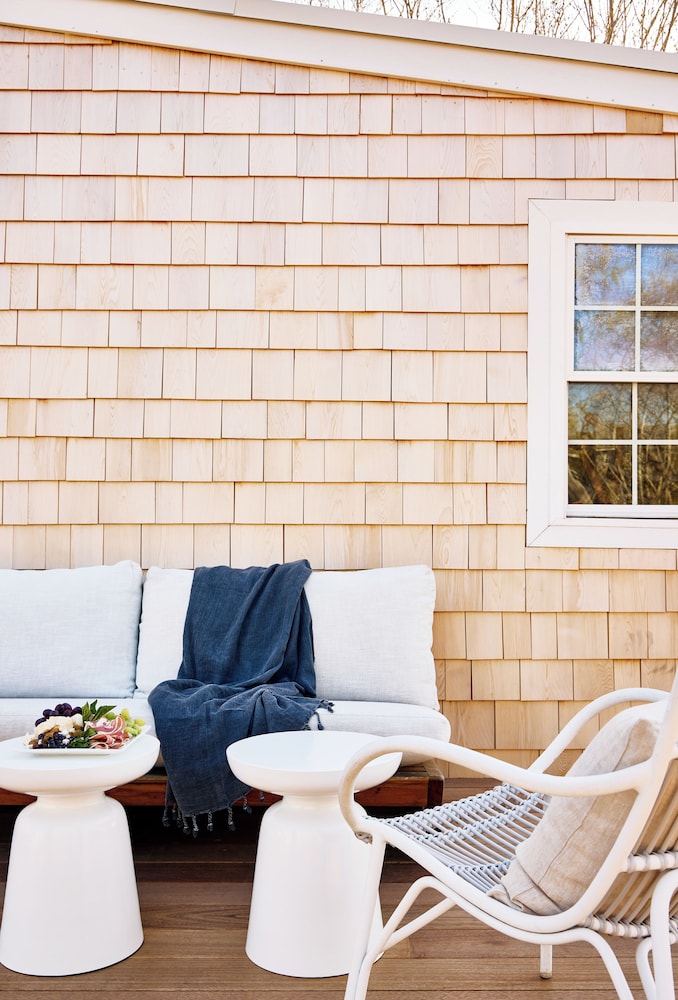 Block Island Beach House 24/50