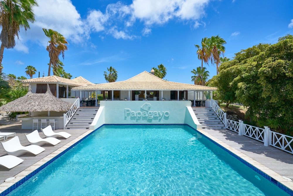 Papagayo Beach Resort in JAN THIEL