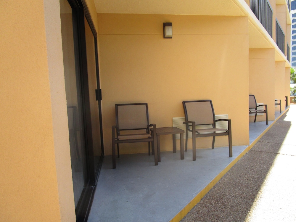 Best Western Oak Manor 26/32