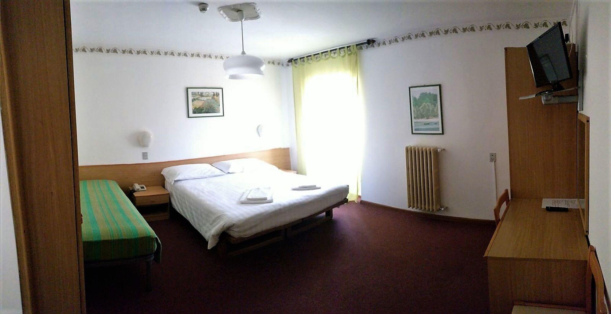 Hotel Modena 6/26