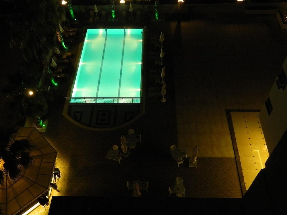 City Live Hotel 50/82