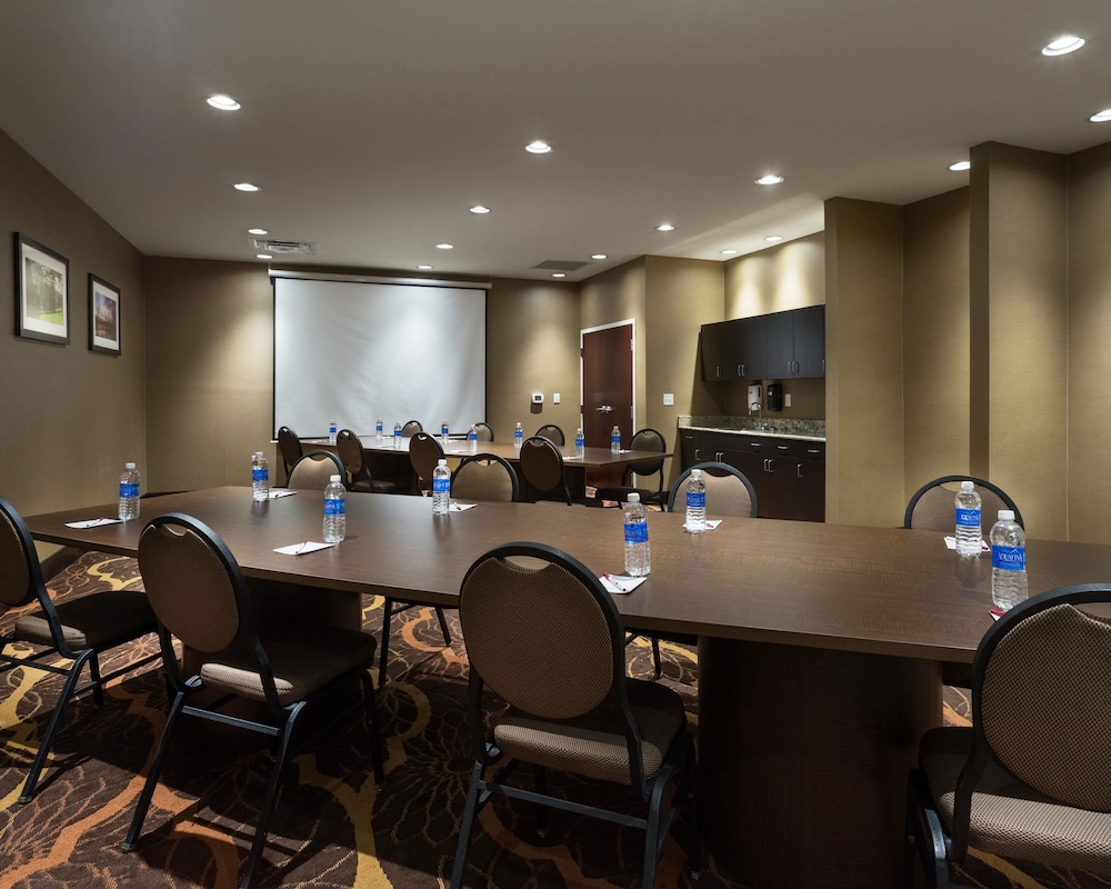 Comfort Suites DuBois Country Club 45/51