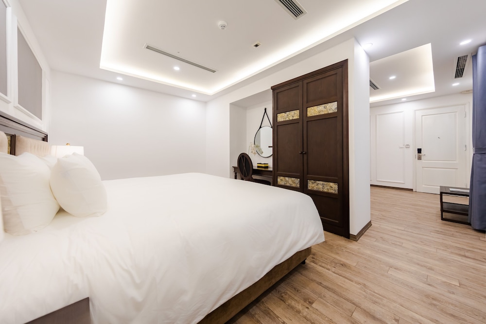 Gloud Hotel 15/50
