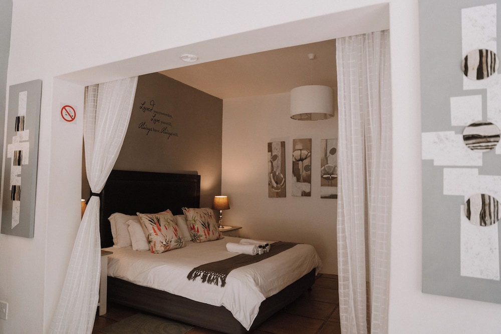 Caza Beach Guesthouse 13/50