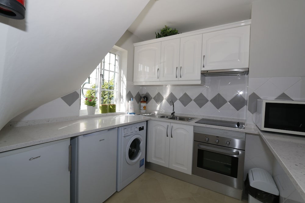 APARTAMENTOS THE OLD VILLAGE BY VILLAGE 4U 36/75