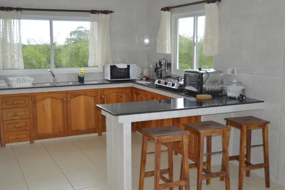 Chez Payet Guesthouse 5/18