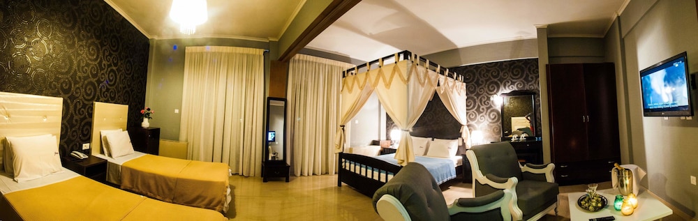 Fanari Hotel 38/40