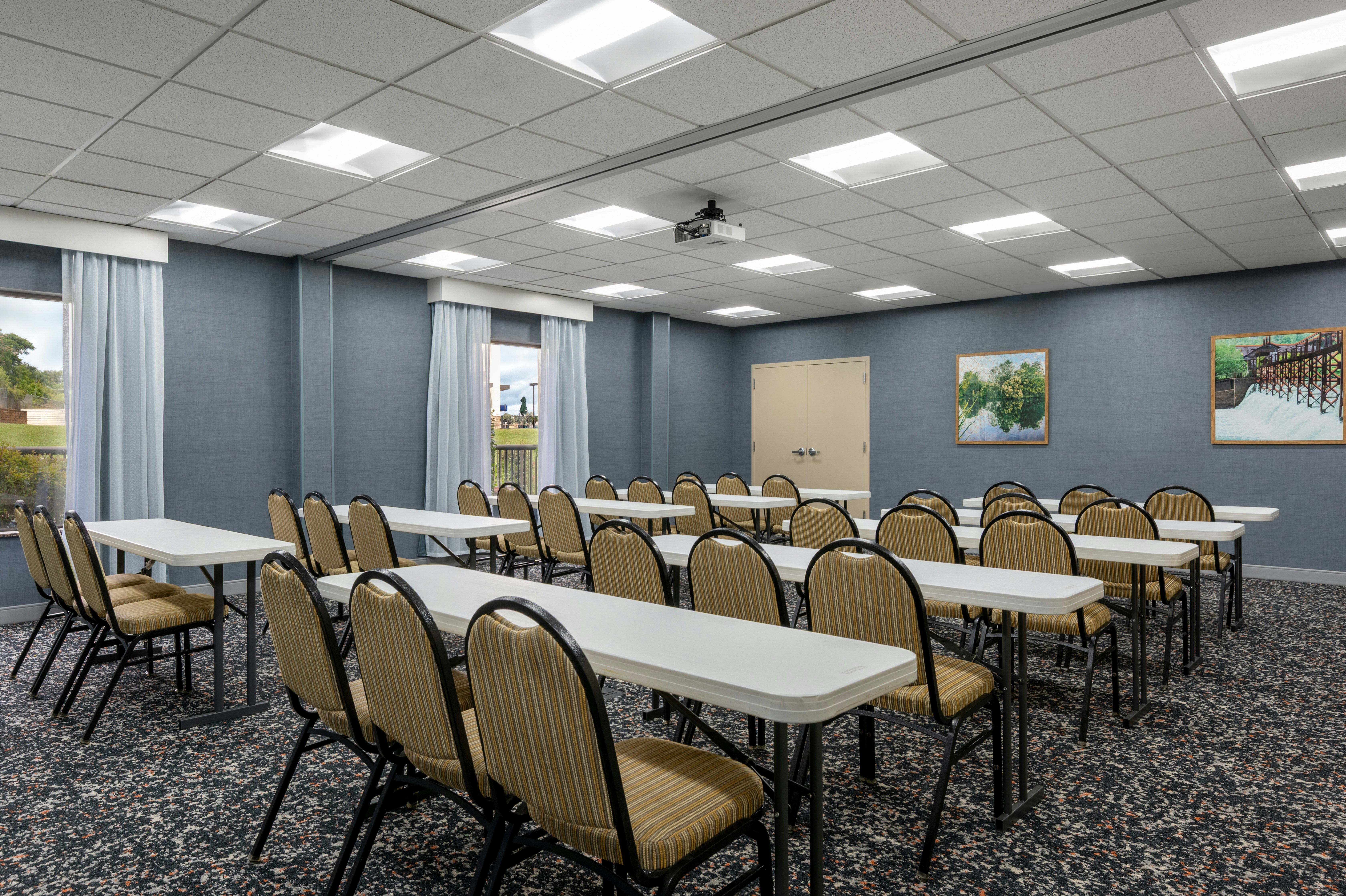 Hampton Inn & Suites Prattville AL 47/55