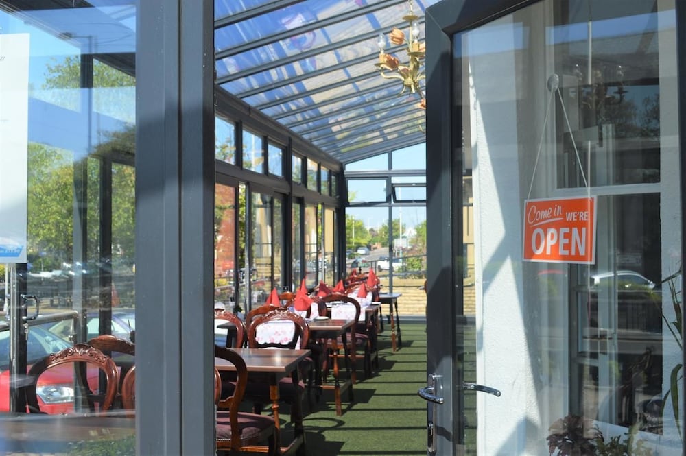 Dukes Folly Hotel 3/49