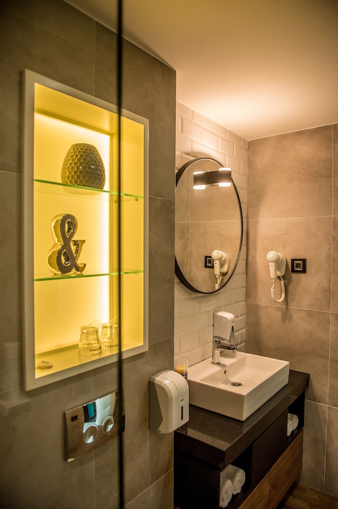 Hotel Hedonic 47/50