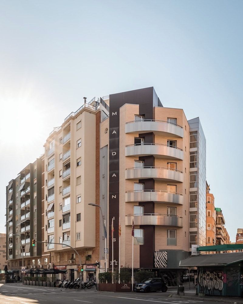 Madanis Hotel 1/50