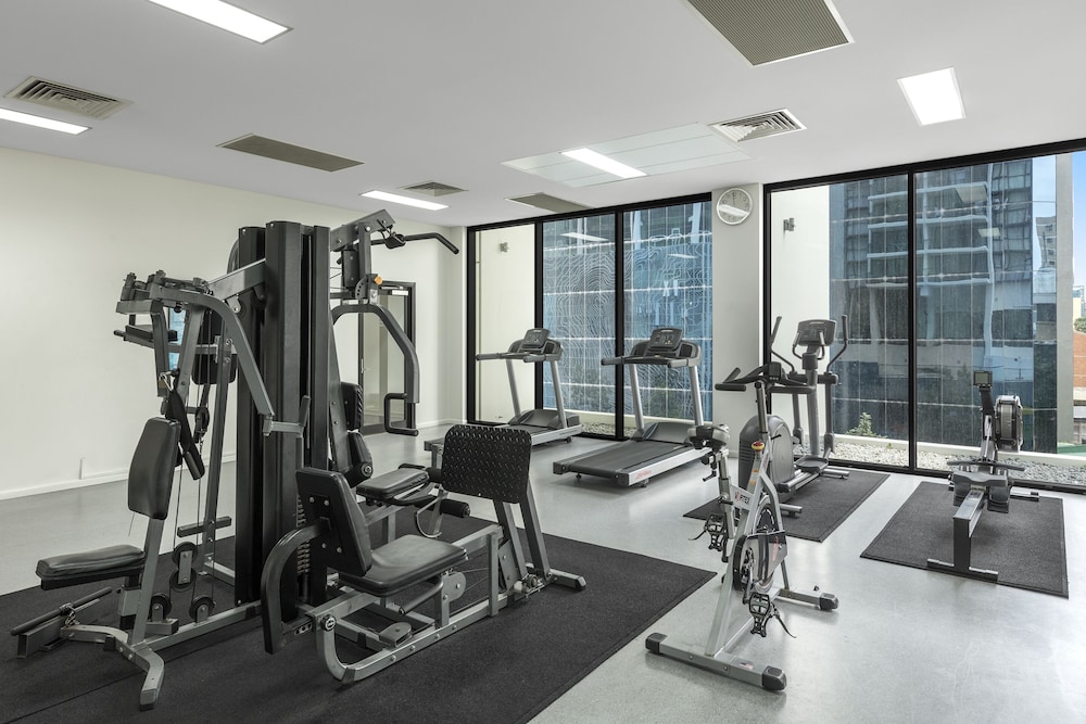 Oaks Brisbane Lexicon Suites 17/37