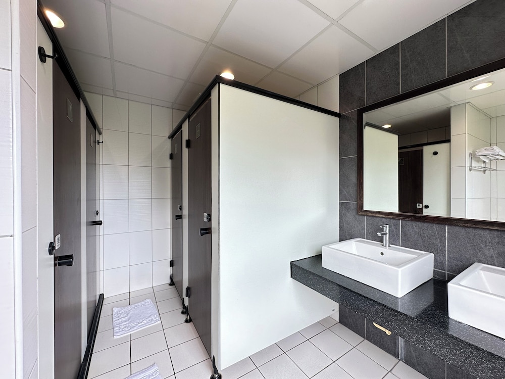 Chientan Youth Hotel 41/42