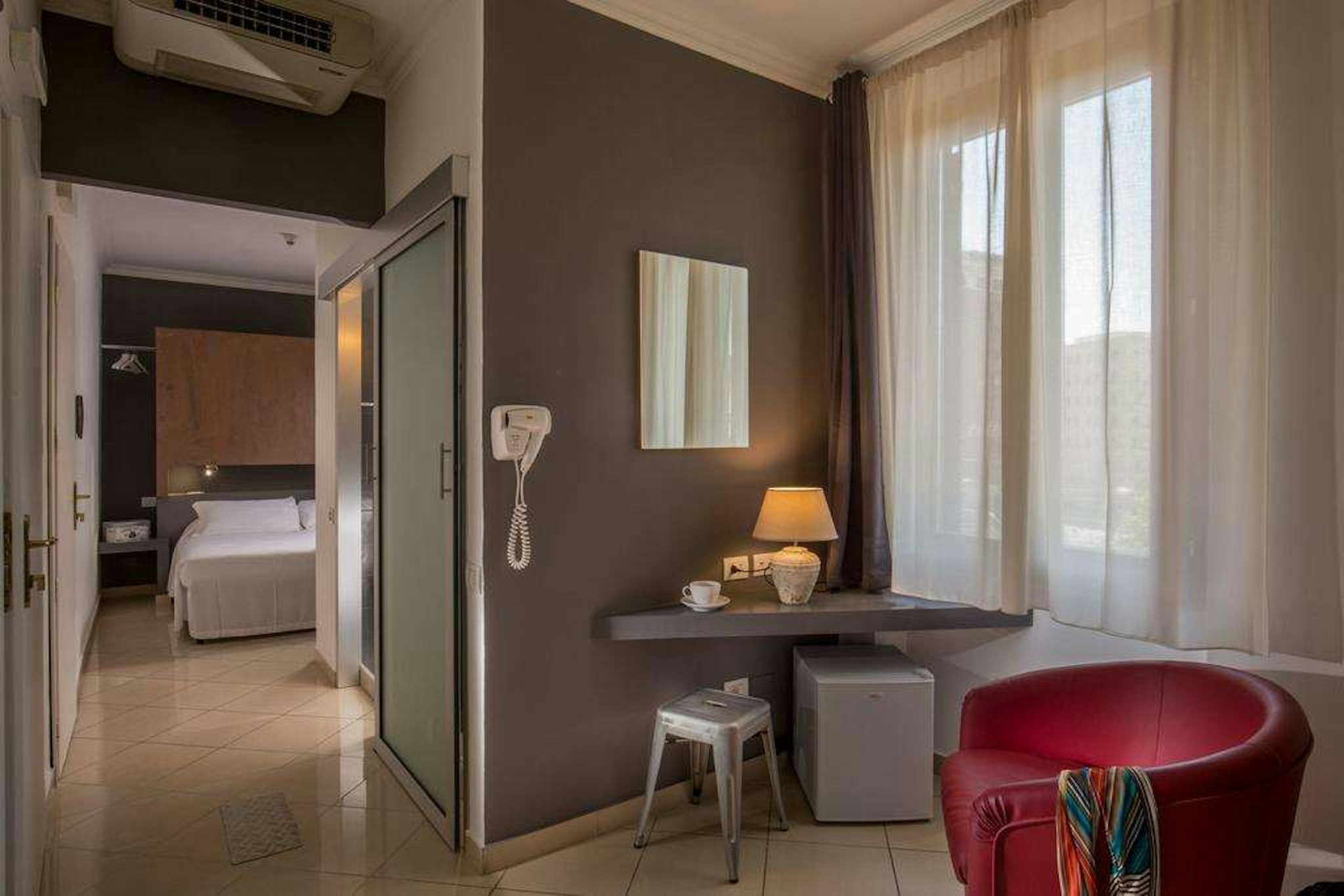 Crossroad Hotel 66/66