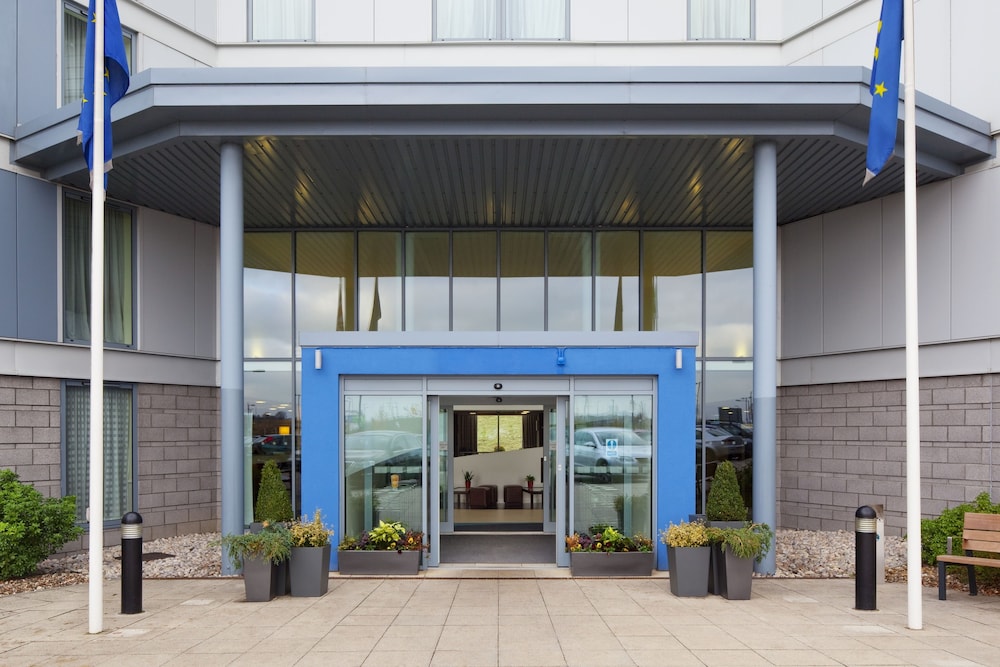 Holiday Inn Express London Stansted Airport 2/33