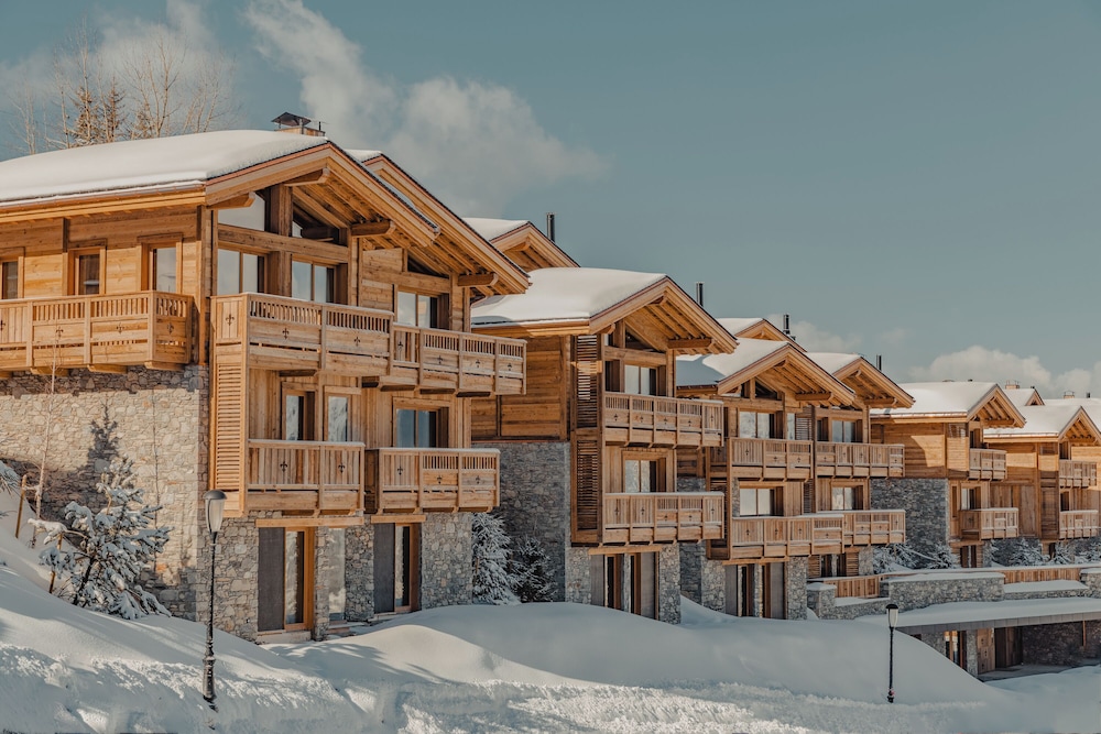 Ultima Courchevel Belvedere 7/50