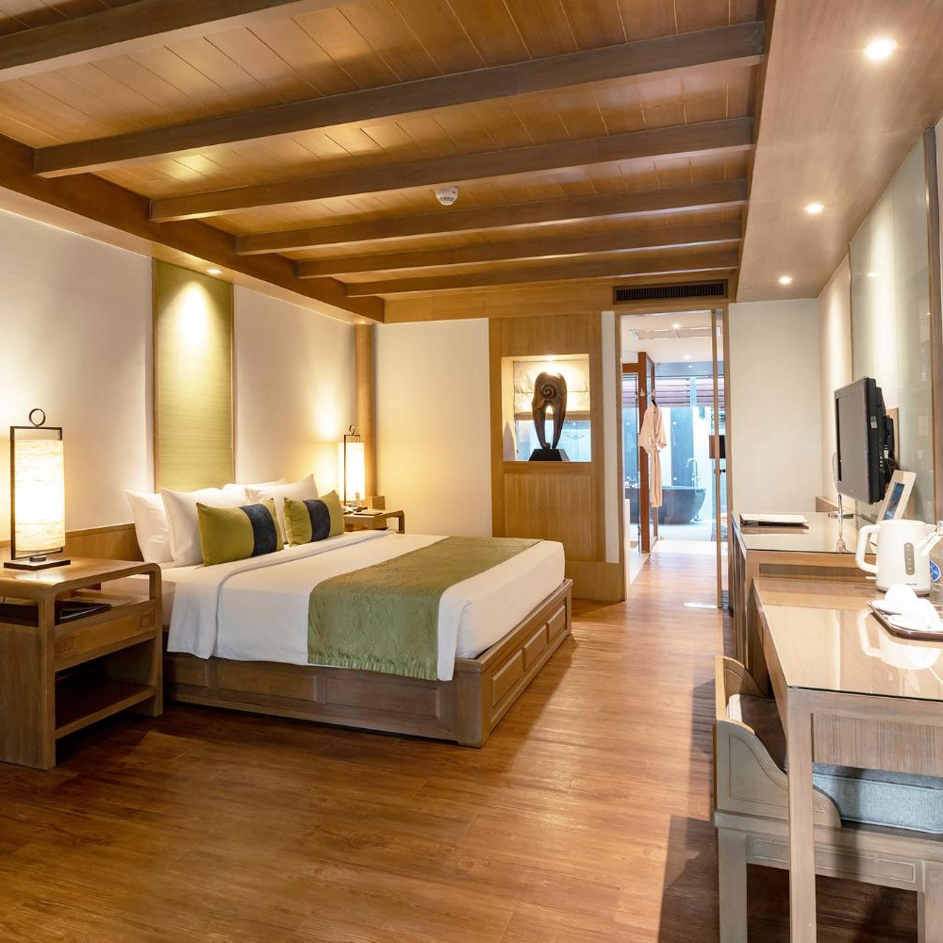 Regency, Deluxe, Double Bed, Pool View