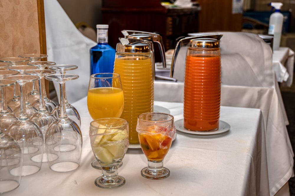 Hotel Castilla Vieja 27/33