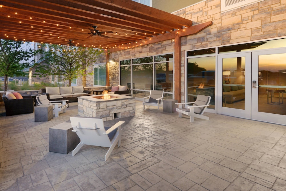 TownePlace Suites Austin Parmer/Tech Ridge 37/42