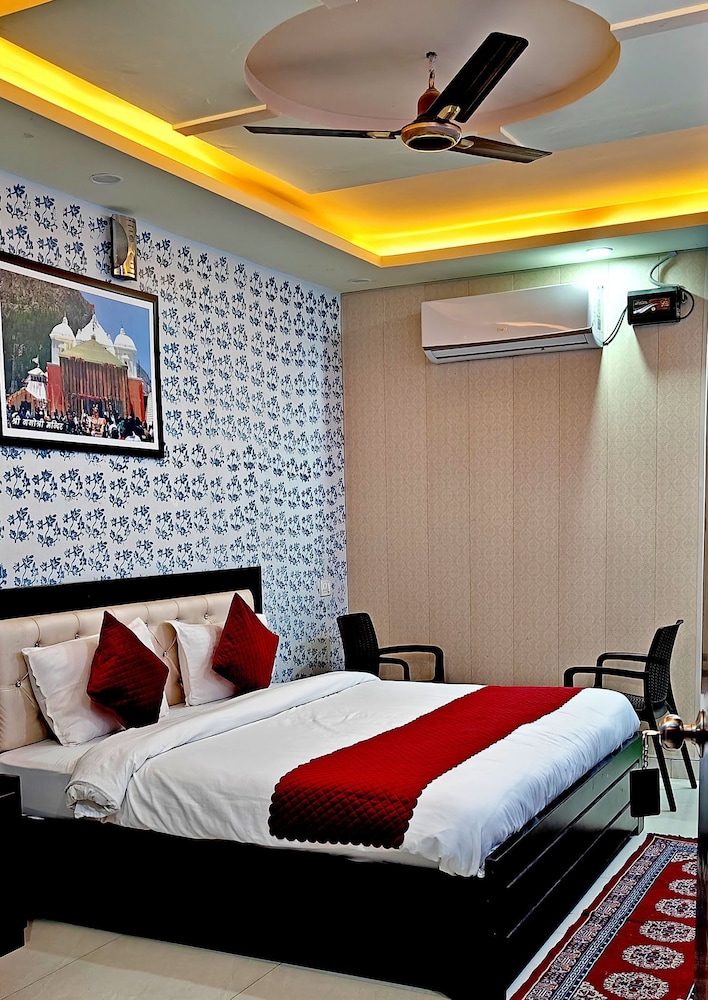 DELUXE, DOUBLE BED