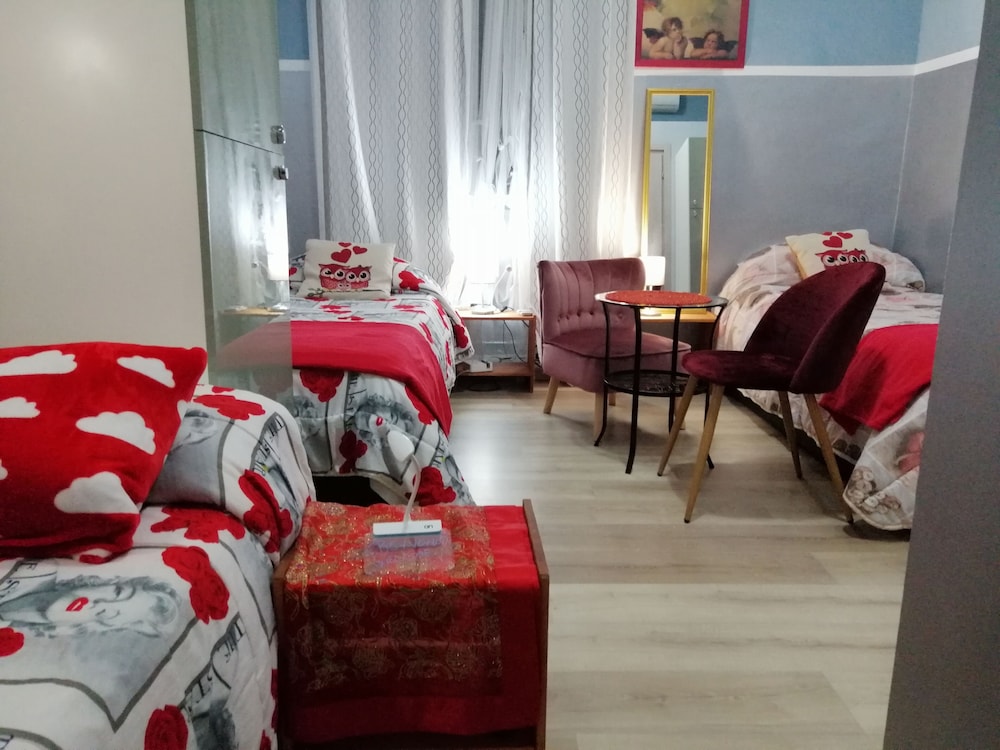 Roman Holidays Hostel 39/50