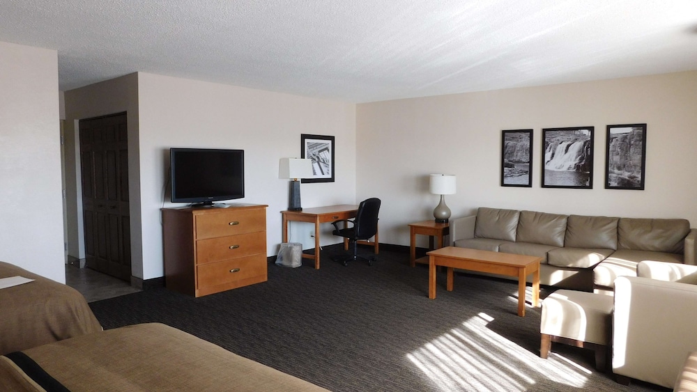 Best Western Plus Ramkota Hotel 12/21