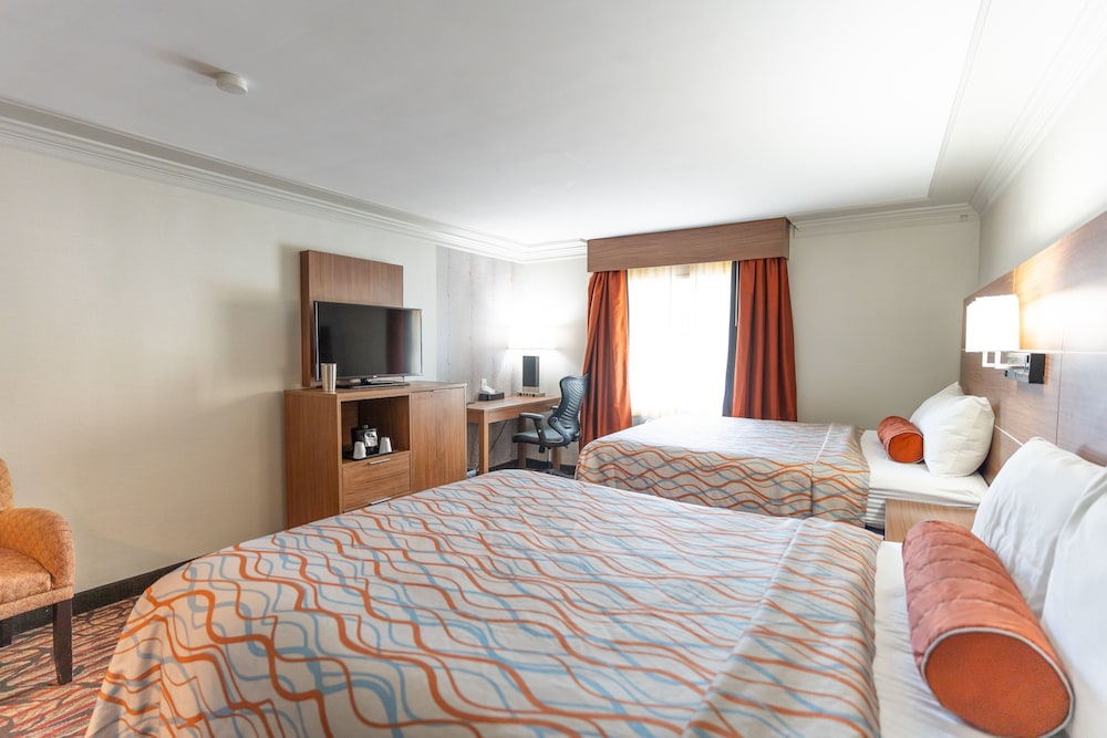 Kalika Hotel Niagara Falls Downtown NY 5/28