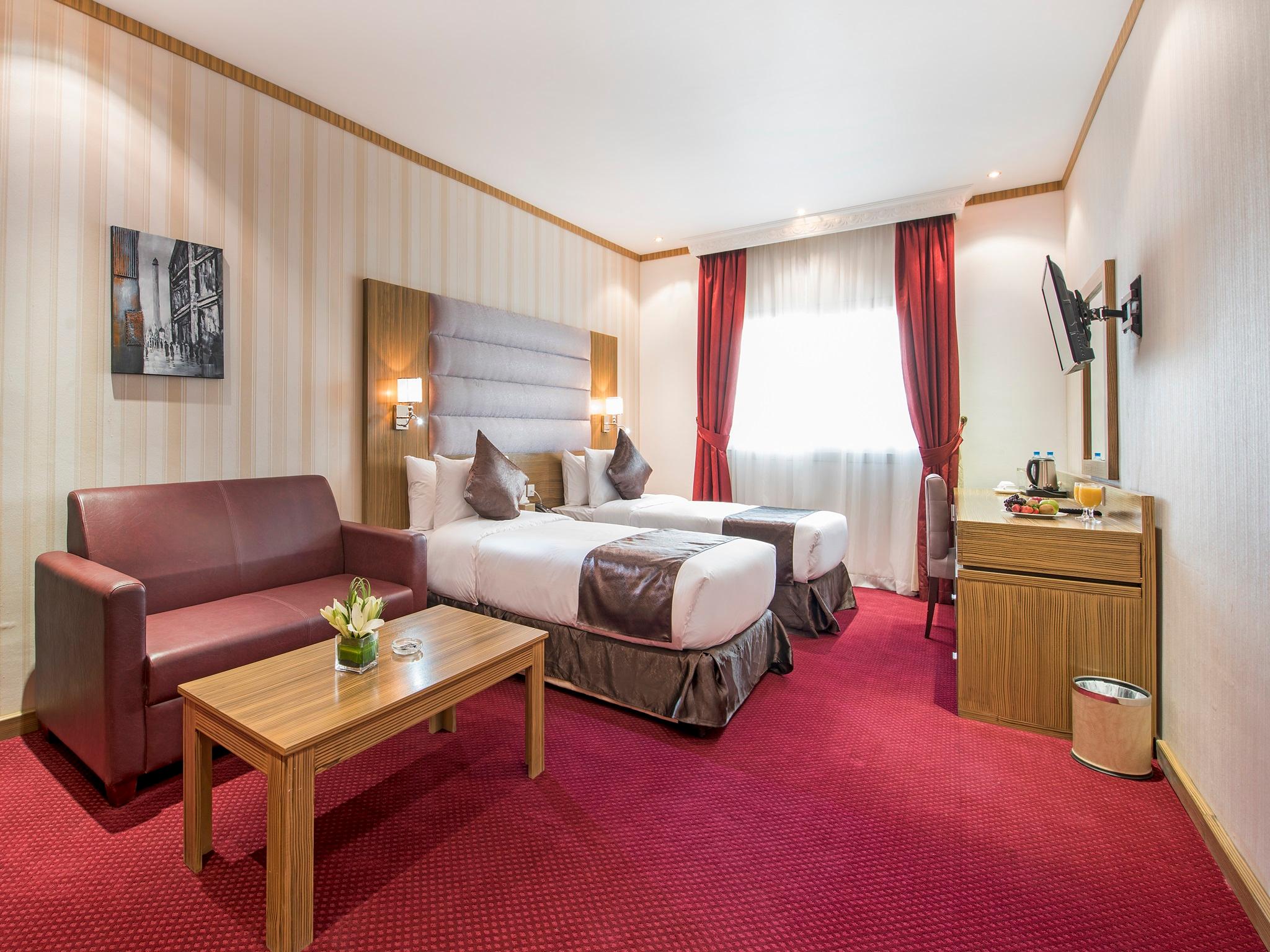 Deluxe Room Twin Beds