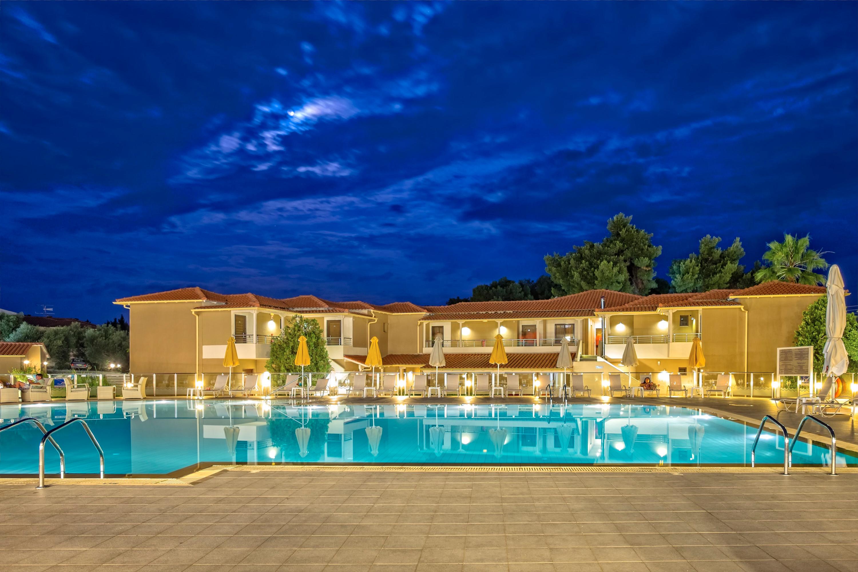 Lagomandra Beach Hotel and Suites 9/71