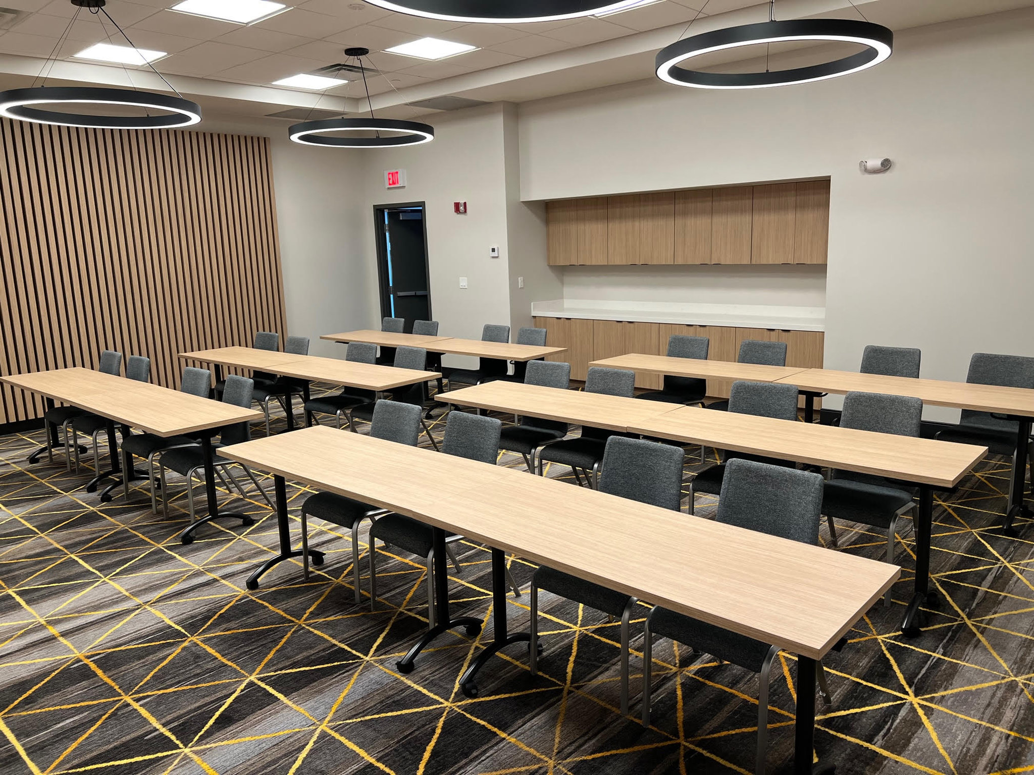 Holiday Inn Orlando Intl Drive - Conv Center 35/50