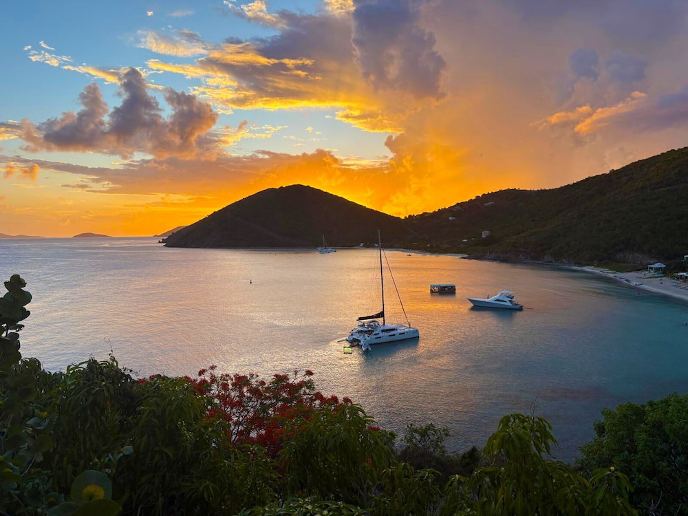 White Bay Villas 45/50