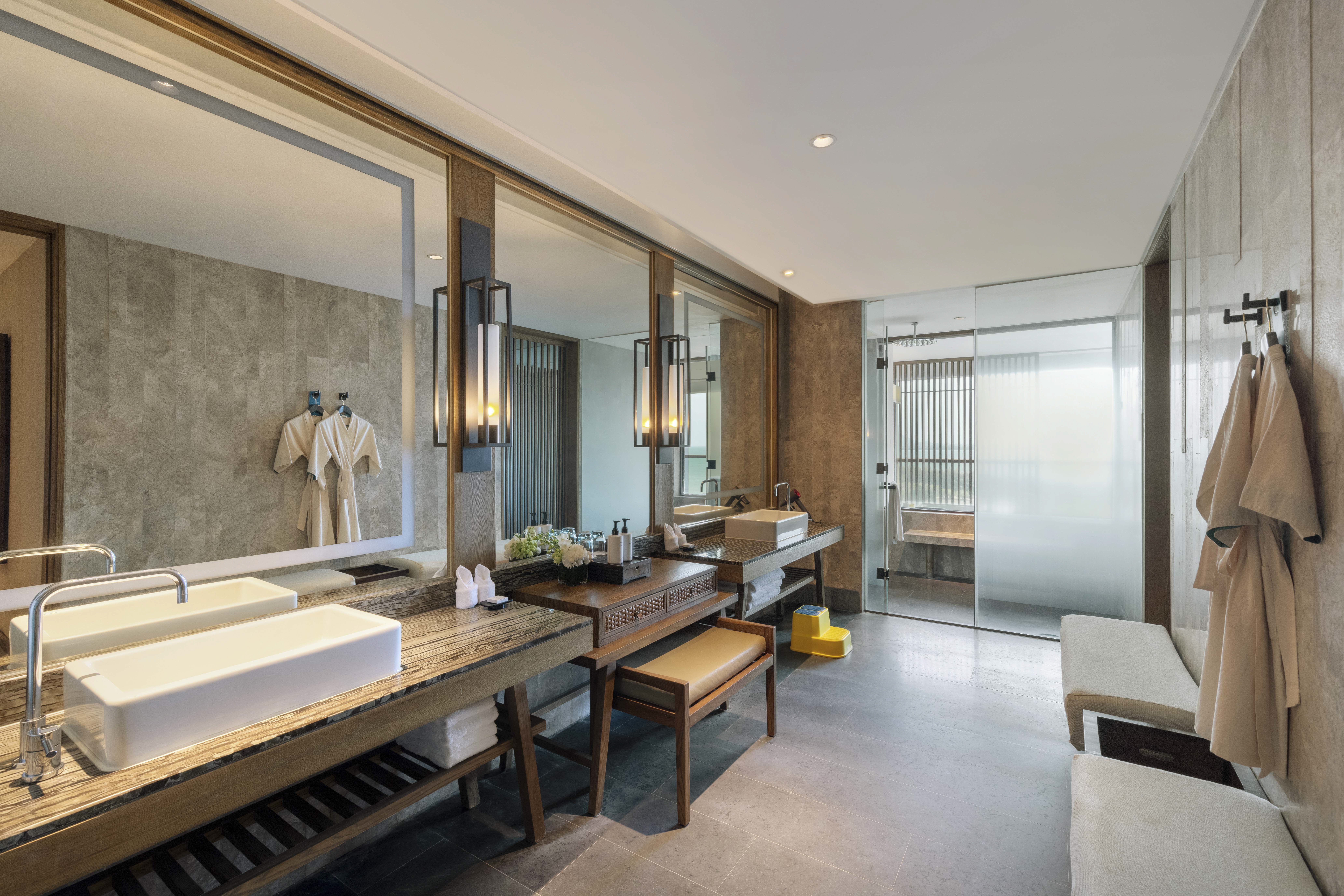 Intercontinental Haitang Bay Resort 50/50