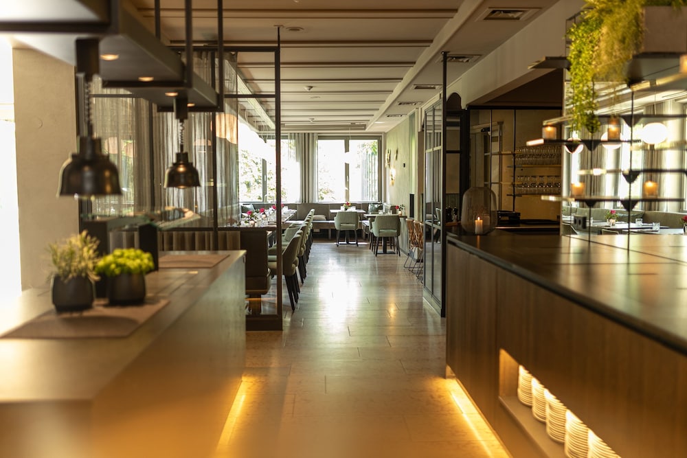 Parkhotel Schmid 38/63