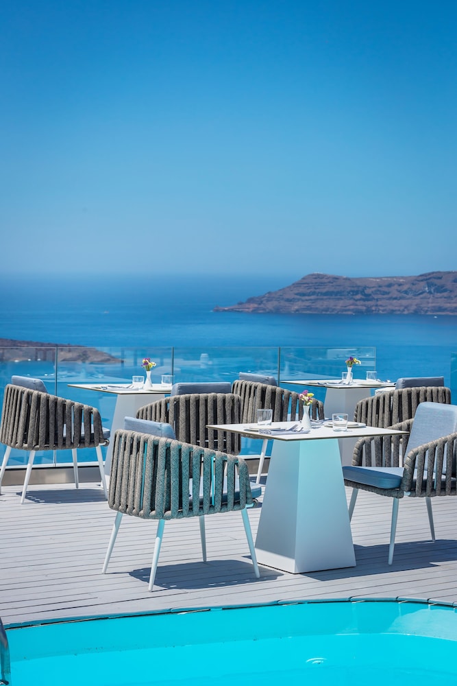 Sunrocks Hotel - Adults Only 65/69