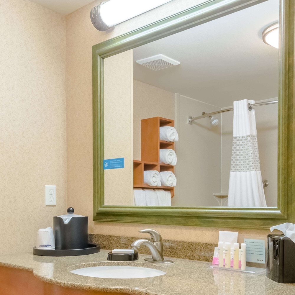 Hampton Inn & Suites Tomball Houston NW 73/86