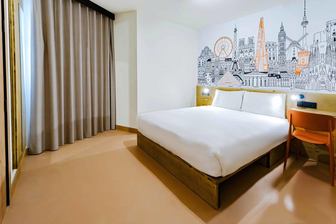 easyHotel Alicante Centro 17/58