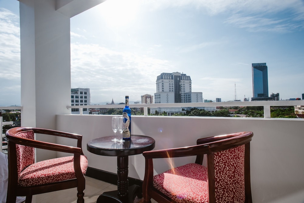 Baly Hotel 62/72