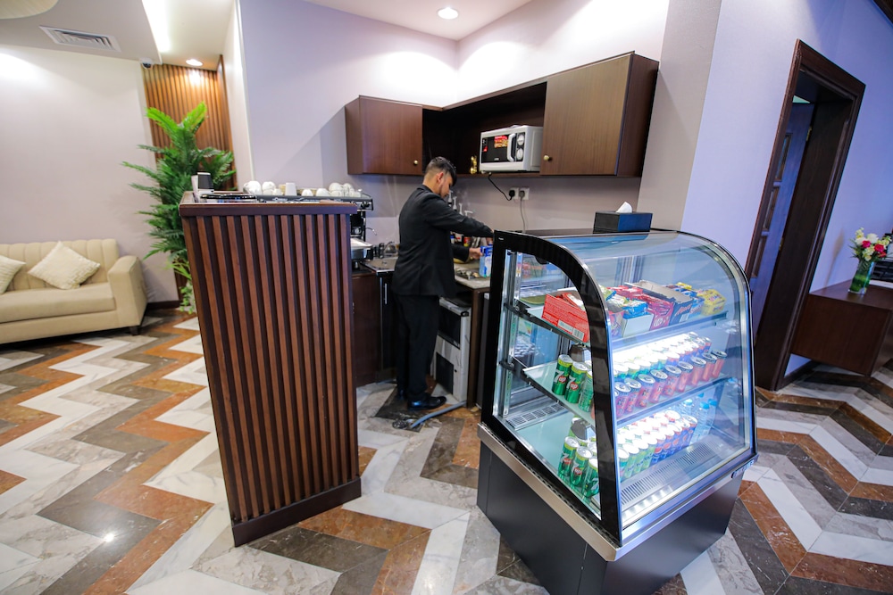 Laten Suites Al Salim Plaza 18/55