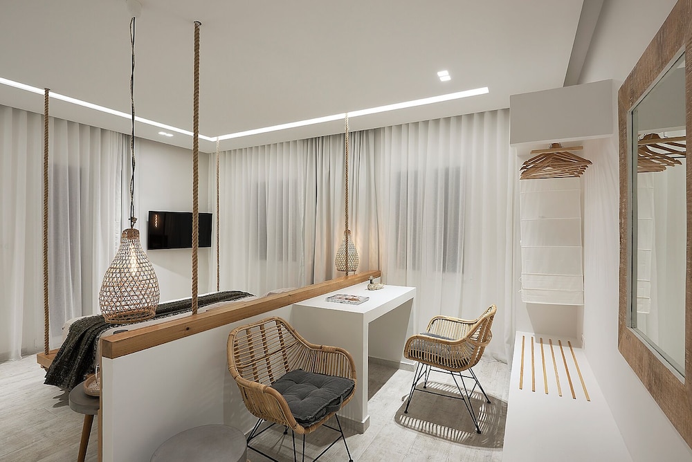Nirome Luxury Suites 38/50