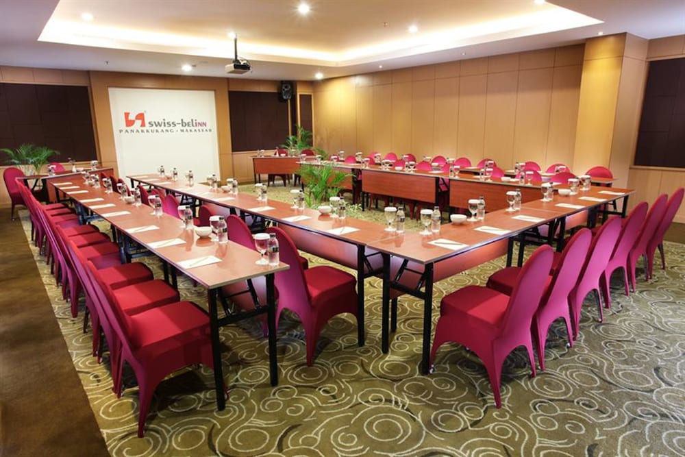 Swiss-Belinn Panakkukang Makassar 42/47