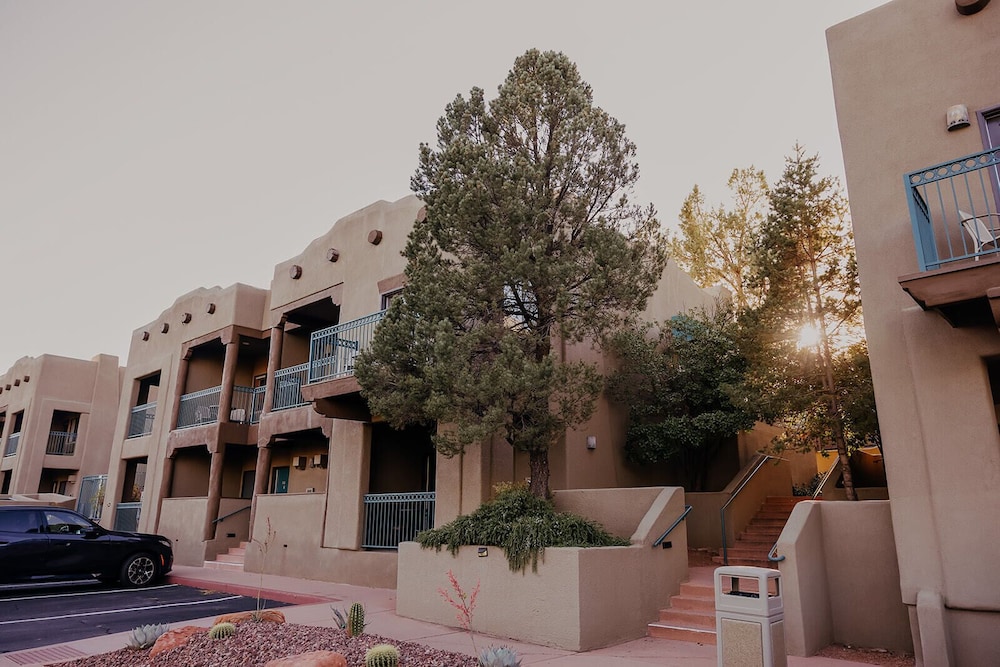 Southwest Inn at Sedona 6/72